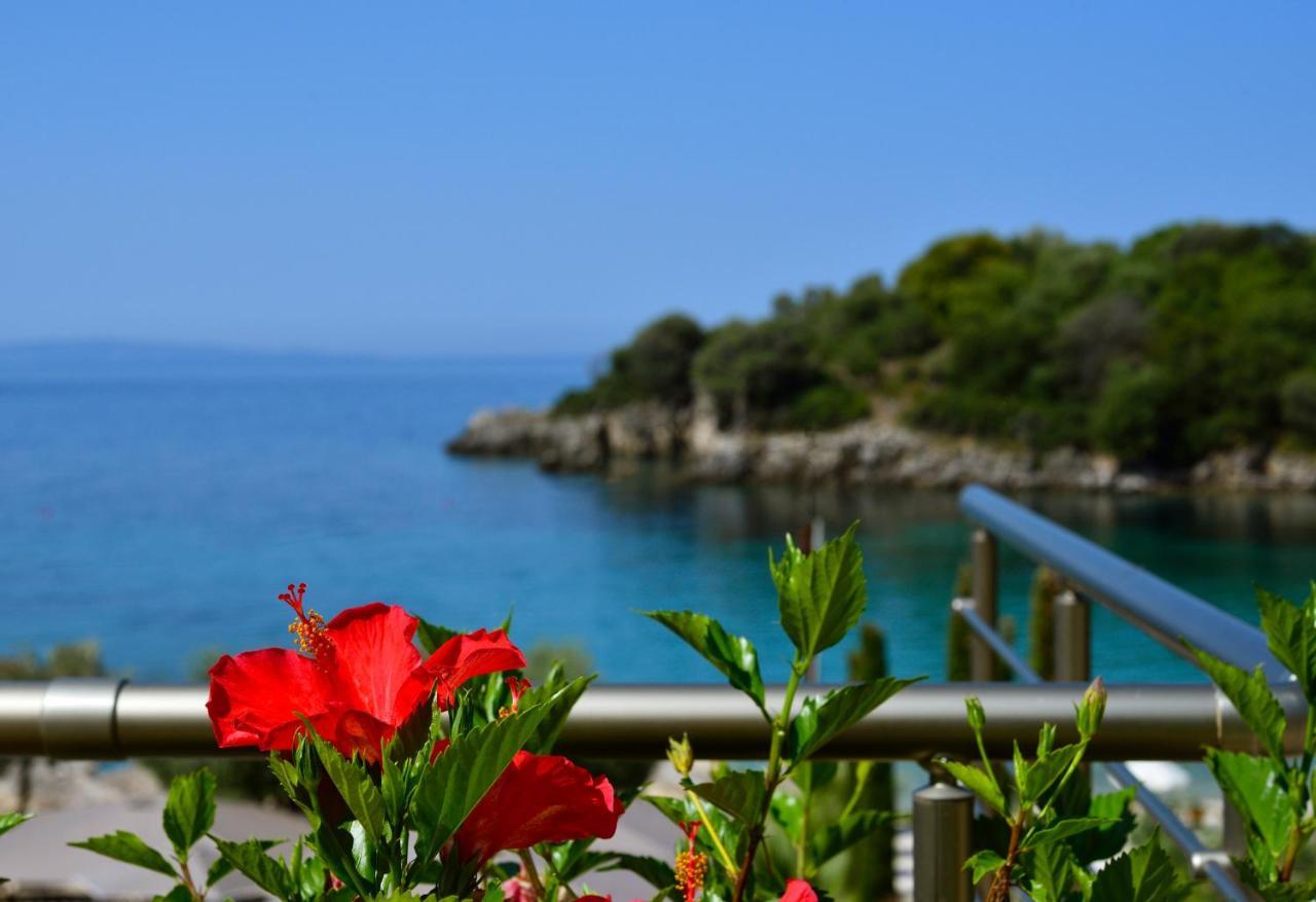 Prima Vista Beachfront Boutique Hotel Sívota Buitenkant foto